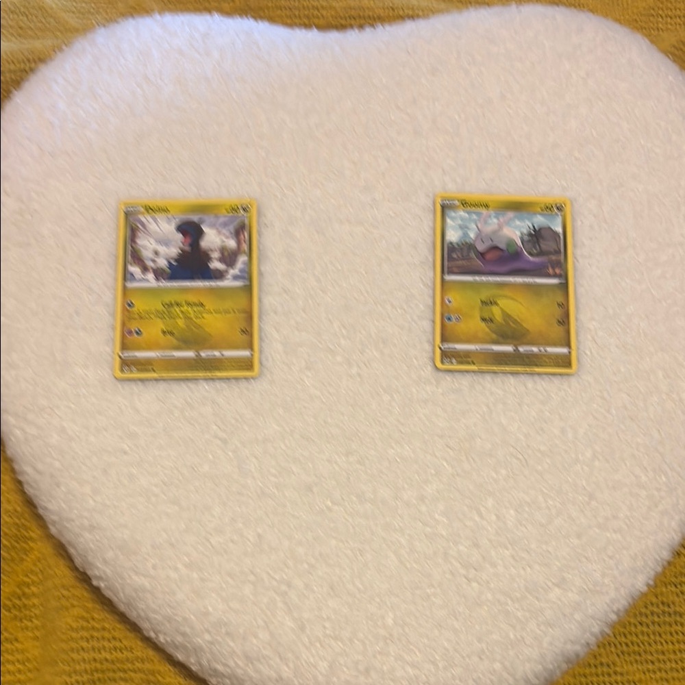 Yellow Trading Cards Set